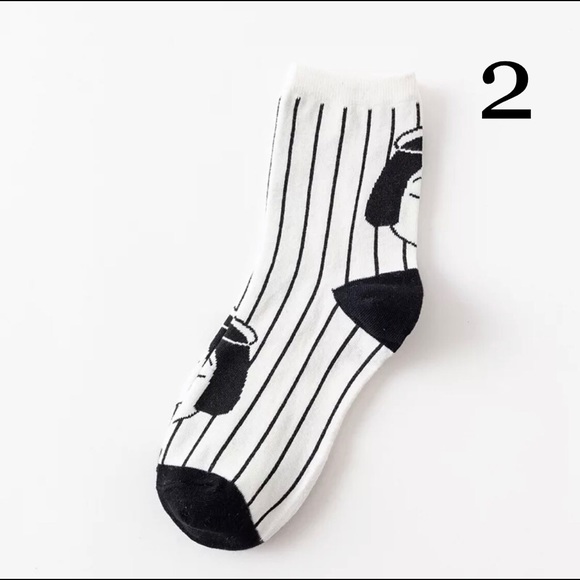 Minimal Printed Socks - Picture 5 of 8